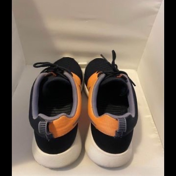 Nike Roshe Run Premium Quilted Knit - Picture 2 of 7